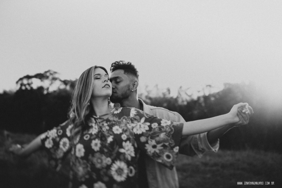 Ensaio em Rio Claro-SP, casal apaixonado, natureza - love, amor, casal, Jonathan Januario, foto, fotografia, Araras, leme, limeira,campinas, São Paulo, folk, lifeStyle, Vsco, montanha, foto fazenda, foto na praia, itapira, foto em montanha, lapis de noiva