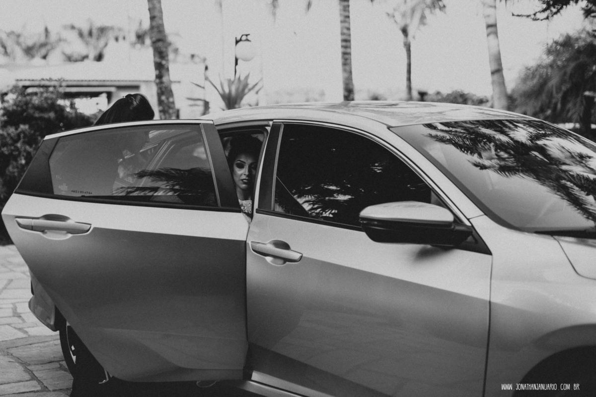  casal apaixonado, natureza, love, amor, Jonathan Januario, foto, fotografia, Araras, leme, limeira,campinas, São Paulo, Rio claro, folk, lifeStyle, montanha, foto na fazenda, casamento de dia, noiva, vestido de noiva, vestida pra casar, lápis de noiva