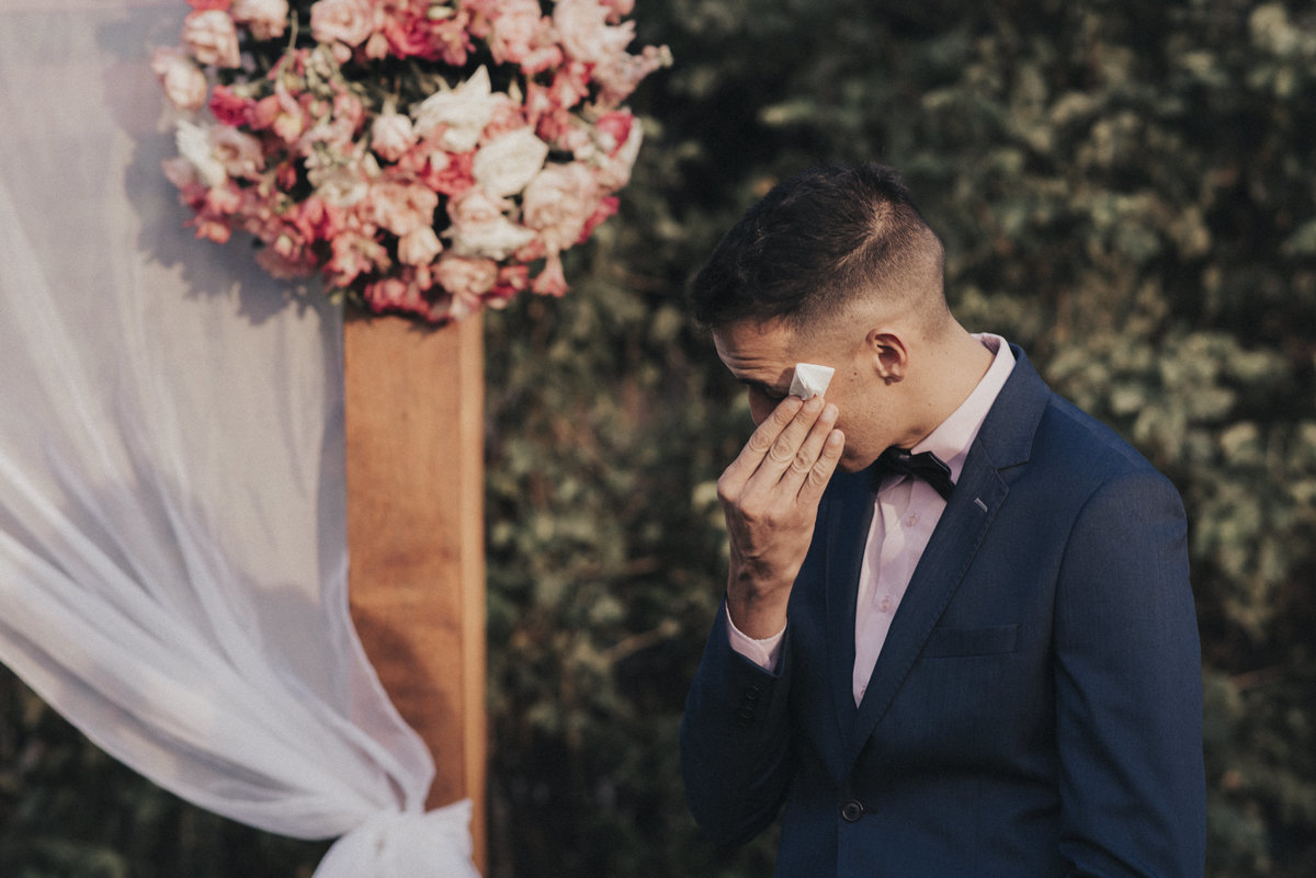  casal apaixonado, natureza, love, amor, Jonathan Januario, foto, fotografia, Araras, leme, limeira,campinas, São Paulo, Rio claro, folk, lifeStyle, montanha, foto na fazenda, casamento de dia, noiva, vestido de noiva, vestida pra casar, lápis de noiva