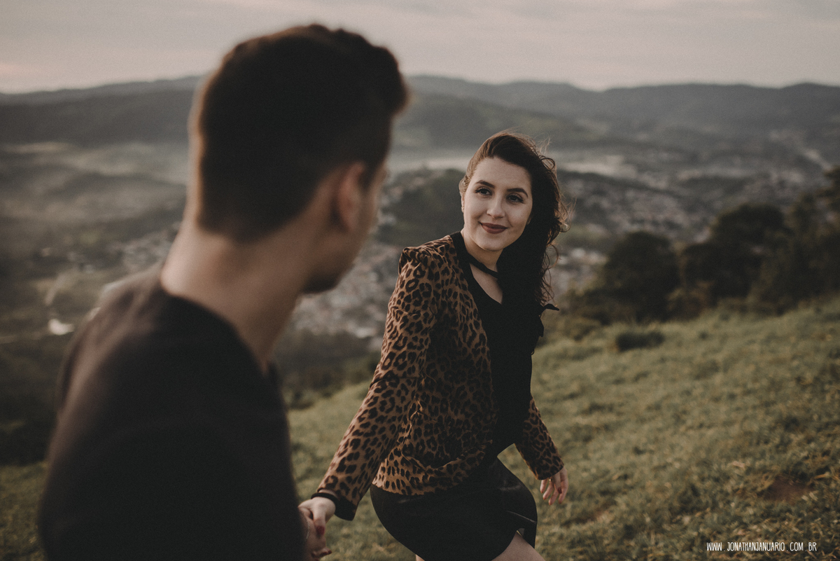 Ensaio em Rio Claro-SP, casal apaixonado, natureza - love, amor, casal, Jonathan Januario, foto, fotografia, Araras, leme, limeira,campinas, São Paulo, folk, lifeStyle, Vsco, montanha, foto na fazenda, pico olho d’agua, Mariporã, foto em montanha