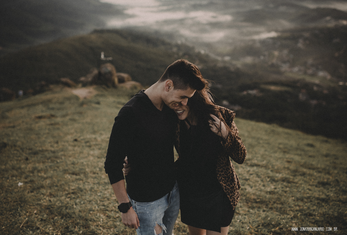 Ensaio em Rio Claro-SP, casal apaixonado, natureza - love, amor, casal, Jonathan Januario, foto, fotografia, Araras, leme, limeira,campinas, São Paulo, folk, lifeStyle, Vsco, montanha, foto na fazenda, pico olho d’agua, Mariporã, foto em montanha