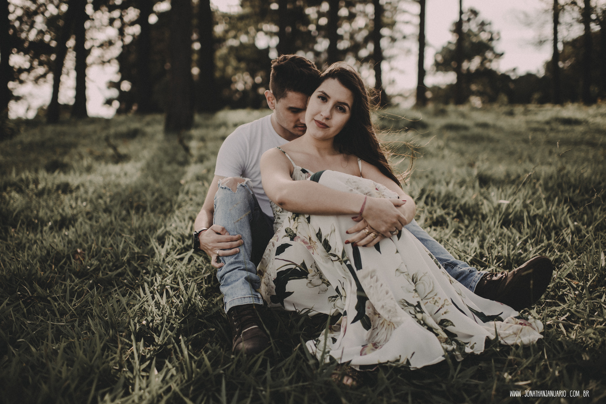 Ensaio em Rio Claro-SP, casal apaixonado, natureza - love, amor, casal, Jonathan Januario, foto, fotografia, Araras, leme, limeira,campinas, São Paulo, folk, lifeStyle, Vsco, montanha, foto na fazenda, pico olho d’agua, Mariporã, foto em montanha