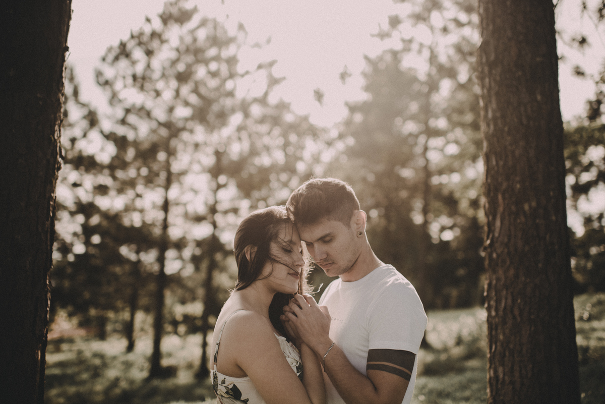 Ensaio em Rio Claro-SP, casal apaixonado, natureza - love, amor, casal, Jonathan Januario, foto, fotografia, Araras, leme, limeira,campinas, São Paulo, folk, lifeStyle, Vsco, montanha, foto na fazenda, pico olho d’agua, Mariporã, foto em montanha