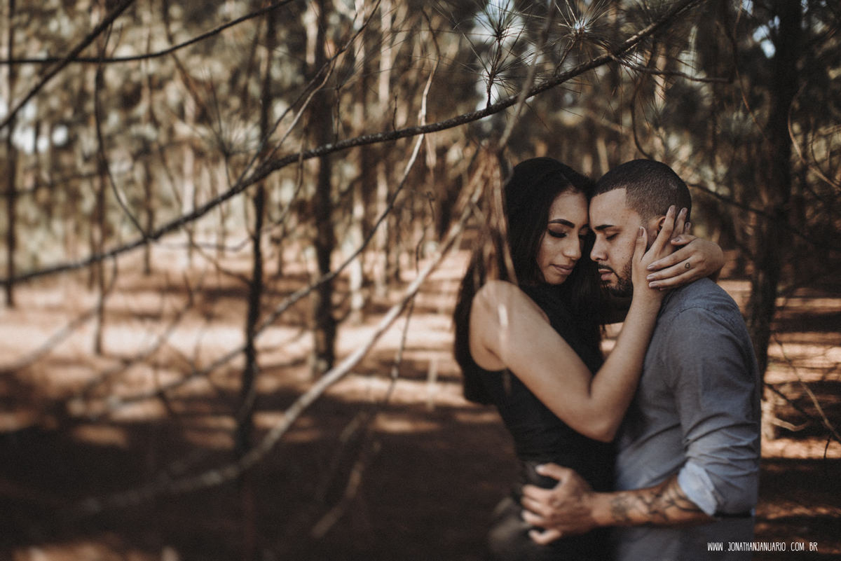 Ensaio em Rio Claro-SP, casal apaixonado, natureza - love, amor, casal, Jonathan Januario, foto, fotografia, Araras, leme, limeira,campinas, São Paulo, folk, lifeStyle, Vsco, montanha, foto na fazenda, pico olho d’agua, itirapina, represa do broa