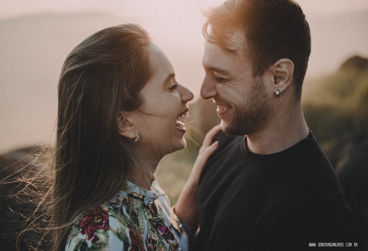 Ensaio em Rio Claro-SP, casal apaixonado, natureza - love, amor, casal, Jonathan Januario, foto, fotografia, Araras, leme, limeira,campinas, São Paulo, folk, lifeStyle, Vsco, montanha, foto na fazenda, pico olho d’agua, Mariporã, foto em montanha