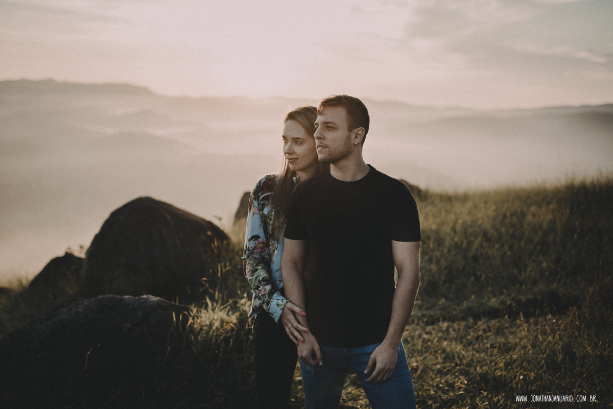 Ensaio em Rio Claro-SP, casal apaixonado, natureza - love, amor, casal, Jonathan Januario, foto, fotografia, Araras, leme, limeira,campinas, São Paulo, folk, lifeStyle, Vsco, montanha, foto na fazenda, pico olho d’agua, Mariporã, foto em montanha