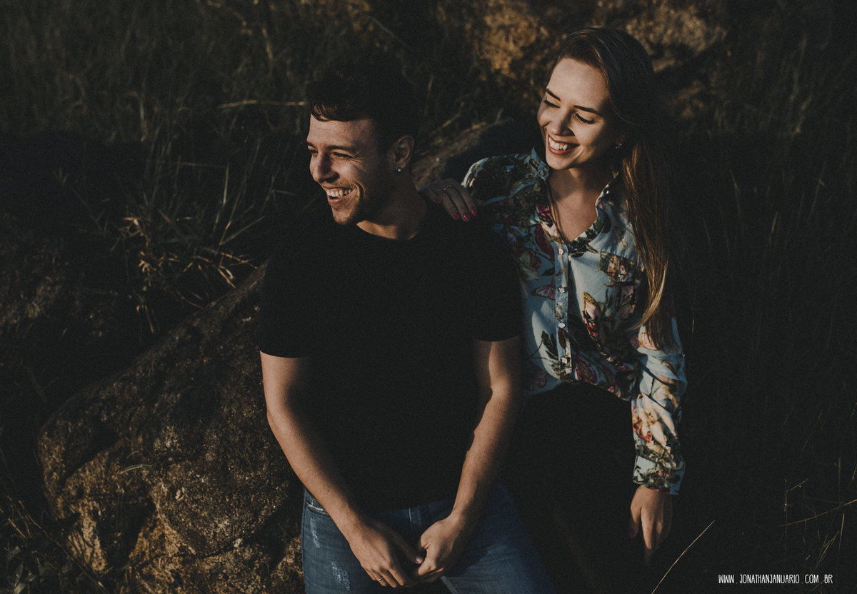 Ensaio em Rio Claro-SP, casal apaixonado, natureza - love, amor, casal, Jonathan Januario, foto, fotografia, Araras, leme, limeira,campinas, São Paulo, folk, lifeStyle, Vsco, montanha, foto na fazenda, pico olho d’agua, Mariporã, foto em montanha