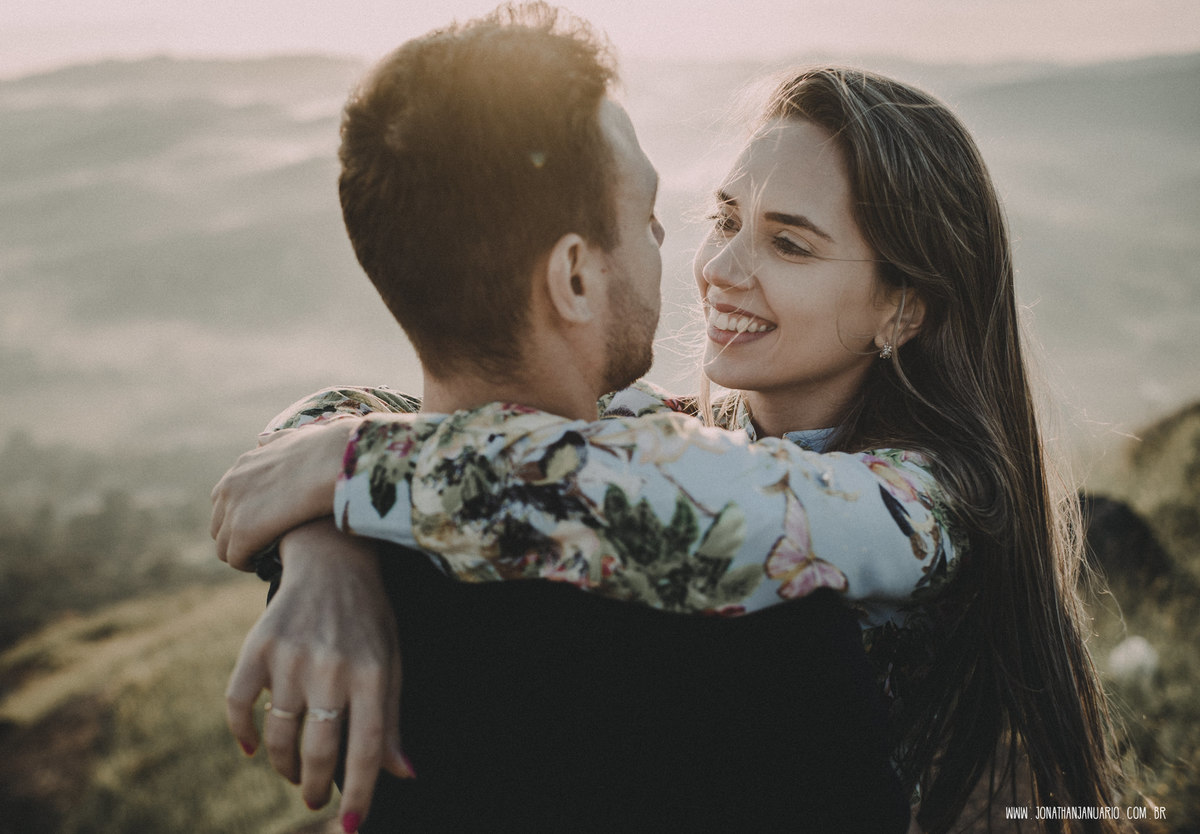 Ensaio em Rio Claro-SP, casal apaixonado, natureza - love, amor, casal, Jonathan Januario, foto, fotografia, Araras, leme, limeira,campinas, São Paulo, folk, lifeStyle, Vsco, montanha, foto na fazenda, pico olho d’agua, Mariporã, foto em montanha