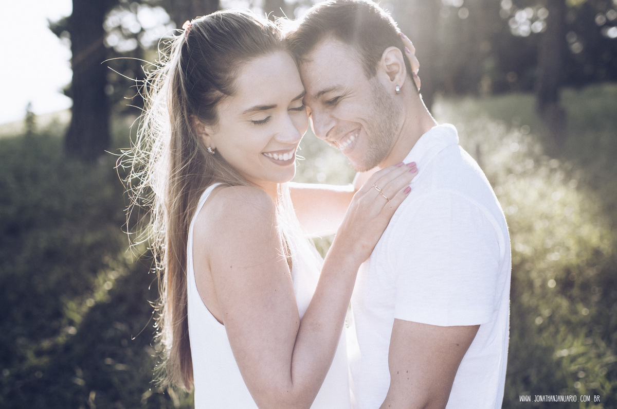Ensaio em Rio Claro-SP, casal apaixonado, natureza - love, amor, casal, Jonathan Januario, foto, fotografia, Araras, leme, limeira,campinas, São Paulo, folk, lifeStyle, Vsco, montanha, foto na fazenda, pico olho d’agua, Mariporã, foto em montanha