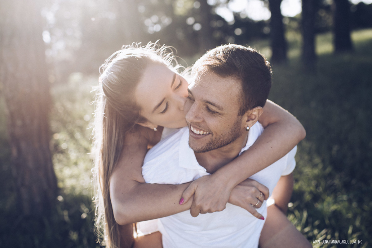 Ensaio em Rio Claro-SP, casal apaixonado, natureza - love, amor, casal, Jonathan Januario, foto, fotografia, Araras, leme, limeira,campinas, São Paulo, folk, lifeStyle, Vsco, montanha, foto na fazenda, pico olho d’agua, Mariporã, foto em montanha