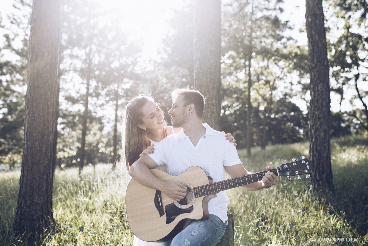 Ensaio em Rio Claro-SP, casal apaixonado, natureza - love, amor, casal, Jonathan Januario, foto, fotografia, Araras, leme, limeira,campinas, São Paulo, folk, lifeStyle, Vsco, montanha, foto na fazenda, pico olho d’agua, Mariporã, foto em montanha