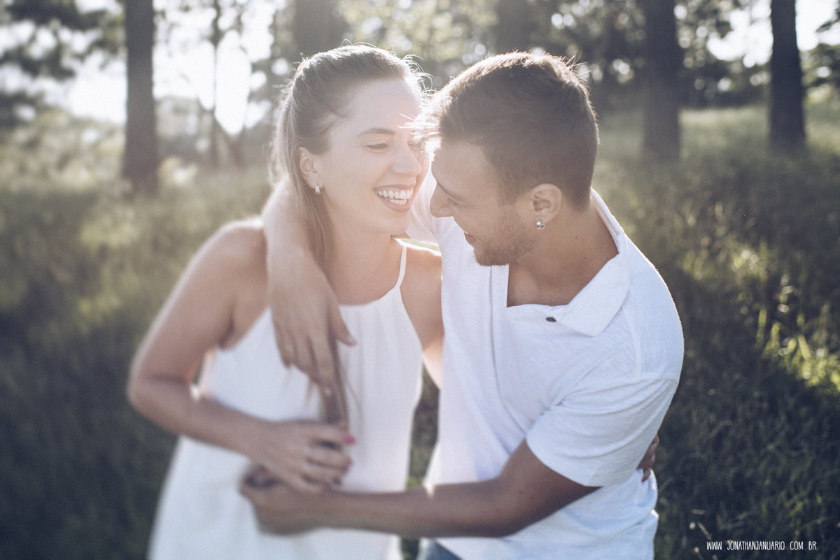 Ensaio em Rio Claro-SP, casal apaixonado, natureza - love, amor, casal, Jonathan Januario, foto, fotografia, Araras, leme, limeira,campinas, São Paulo, folk, lifeStyle, Vsco, montanha, foto na fazenda, pico olho d’agua, Mariporã, foto em montanha