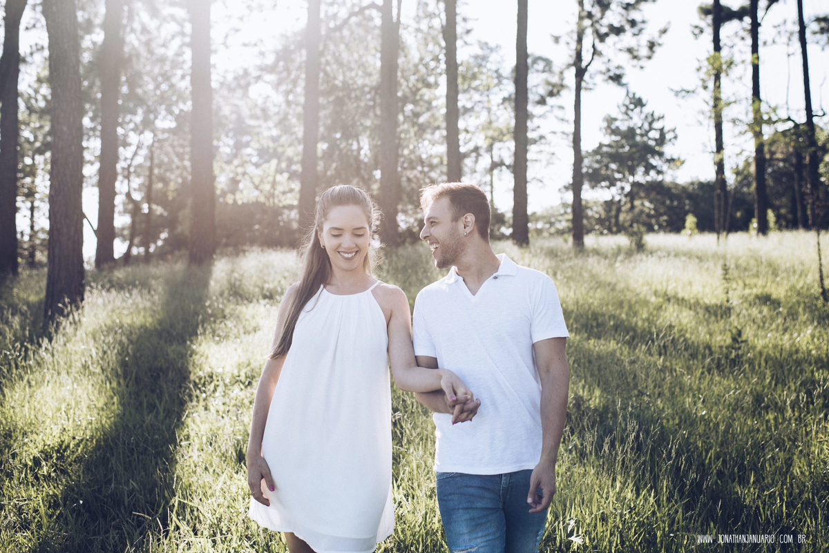 Ensaio em Rio Claro-SP, casal apaixonado, natureza - love, amor, casal, Jonathan Januario, foto, fotografia, Araras, leme, limeira,campinas, São Paulo, folk, lifeStyle, Vsco, montanha, foto na fazenda, pico olho d’agua, Mariporã, foto em montanha