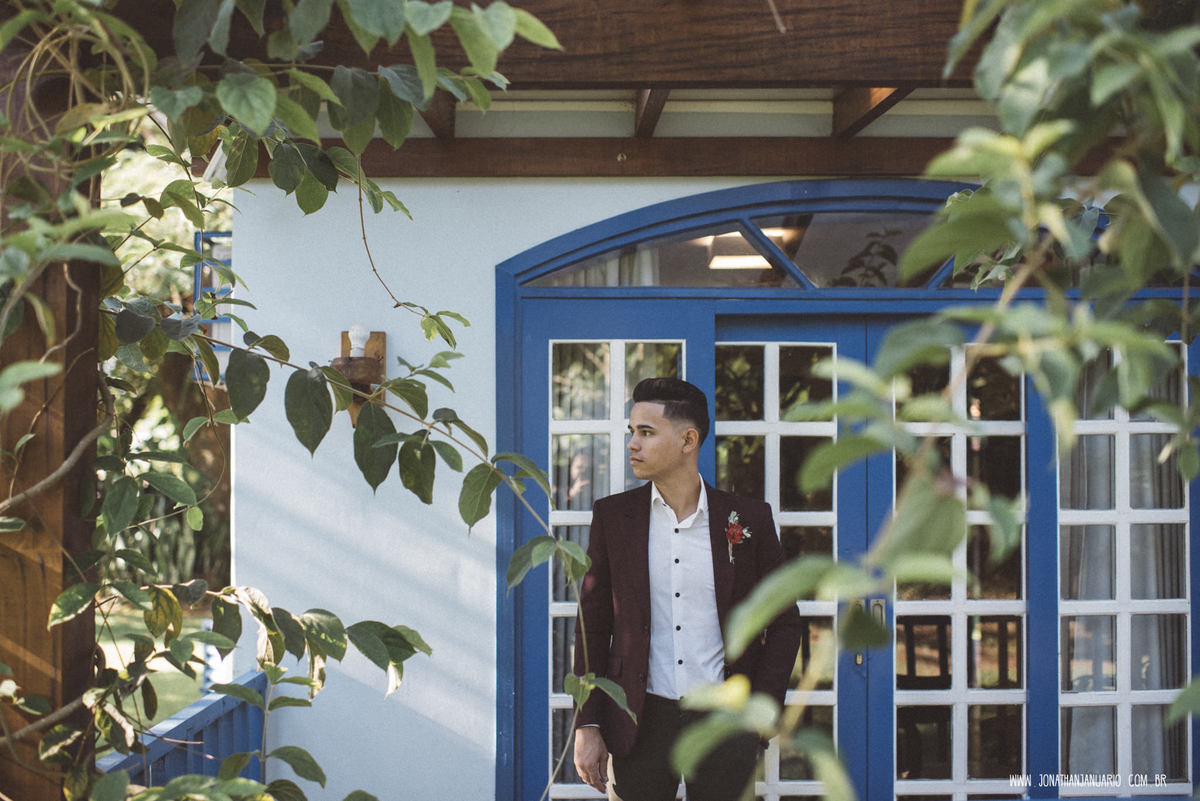 casal apaixonado, natureza, love, amor, Jonathan Januario, foto, fotografia, Araras, leme, limeira,campinas, São Paulo, Rio claro, folk, lifeStyle, montanha, foto na fazenda, casamento de dia, noiva, vestido de noiva, vestida pra casar, lápis de noiva
