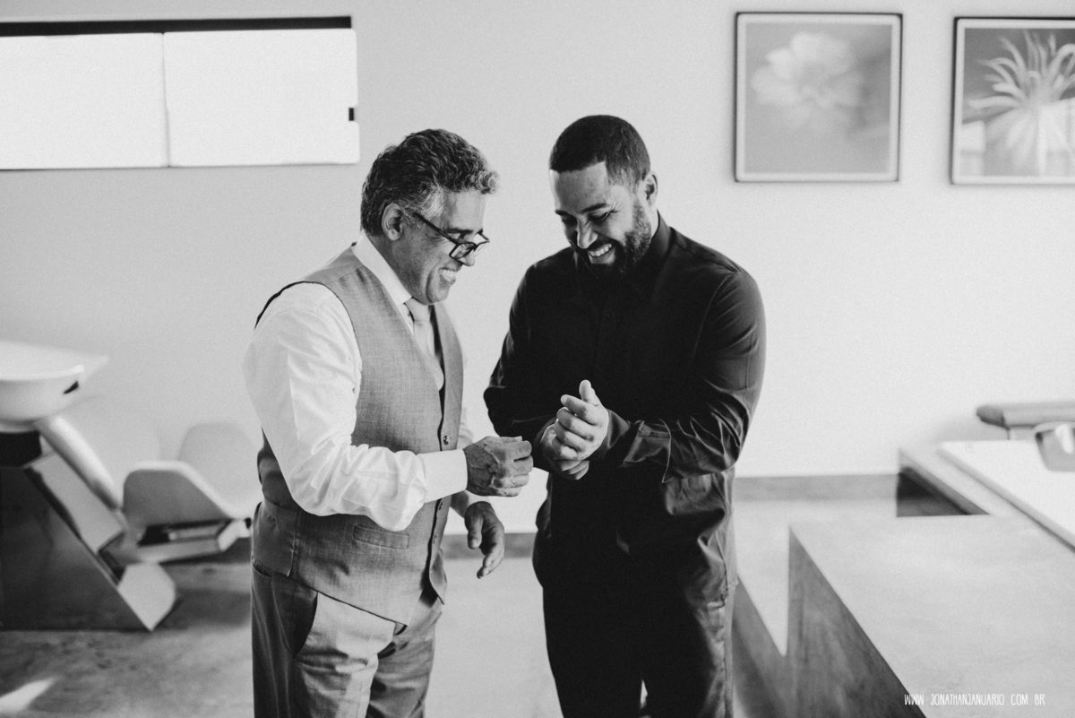  casal apaixonado, natureza, love, amor, Jonathan Januario, foto, fotografia, Araras, leme, limeira,campinas, São Paulo, Rio claro, folk, lifeStyle, montanha, foto na fazenda, casamento de dia, noiva, vestido de noiva, vestida pra casar, lápis de noiva