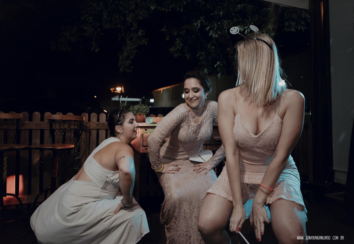  casal apaixonado, natureza, love, amor, Jonathan Januario, foto, fotografia, Araras, leme, limeira,campinas, São Paulo, Rio claro, folk, lifeStyle, montanha, foto na fazenda, casamento de dia, noiva, vestido de noiva, vestida pra casar, lápis de noiva