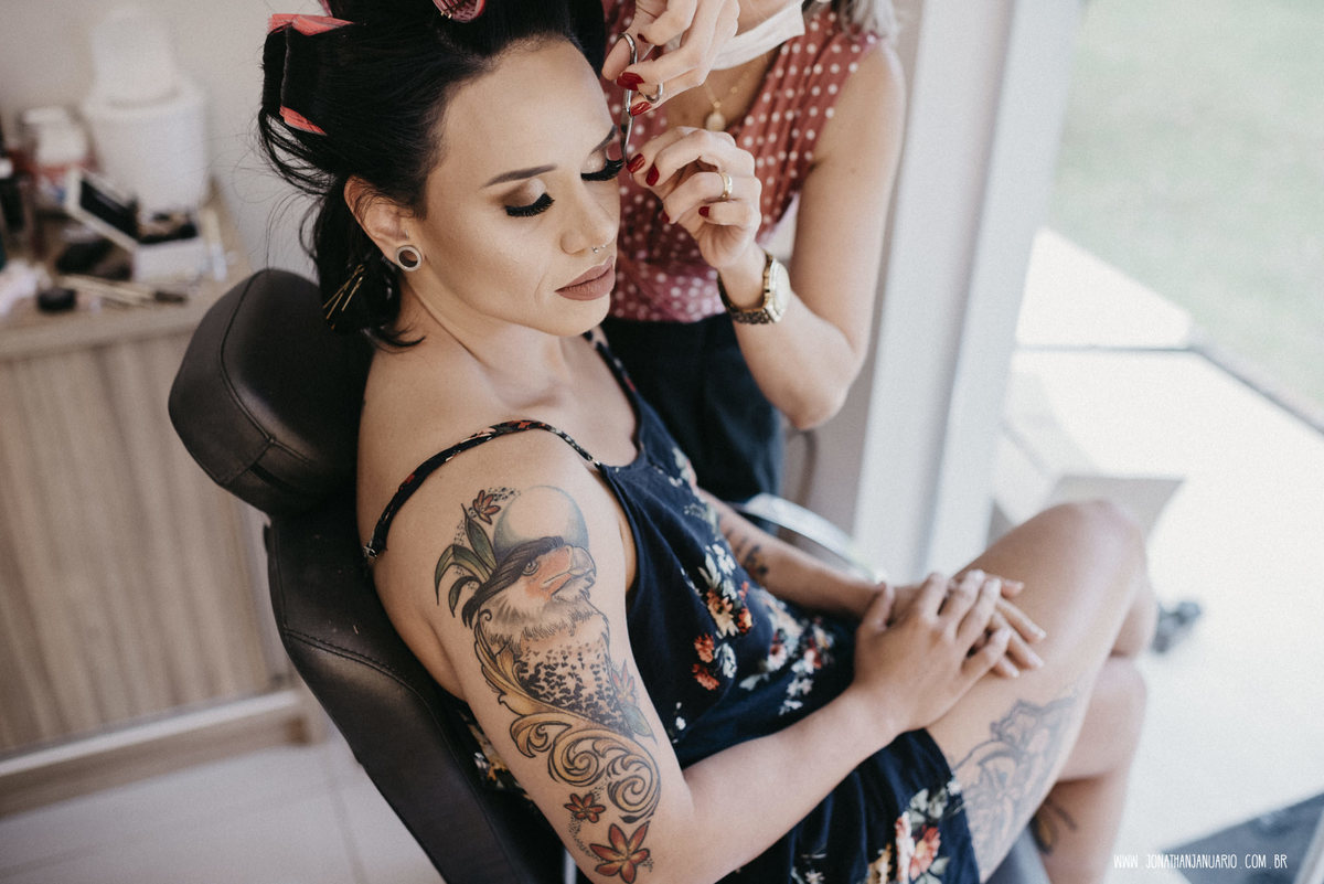  casal apaixonado, natureza, love, amor, Jonathan Januario, foto, fotografia, Araras, leme, limeira,campinas, São Paulo, Rio claro, folk, lifeStyle, montanha, foto na fazenda, casamento de dia, noiva, vestido de noiva, vestida pra casar, lápis de noiva