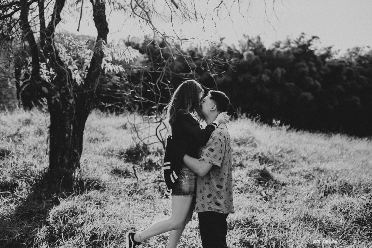 Ensaio em Itirapina, casal apaixonado, natureza - love, amor, casal, Jonathan Januario, foto, fotografia, Araras, leme, limeira,campinas, São Paulo, folk, lifeStyle, Vsco, montanha, foto na fazenda, pico do cruzeiro do sul, Mariporã, foto em montanha