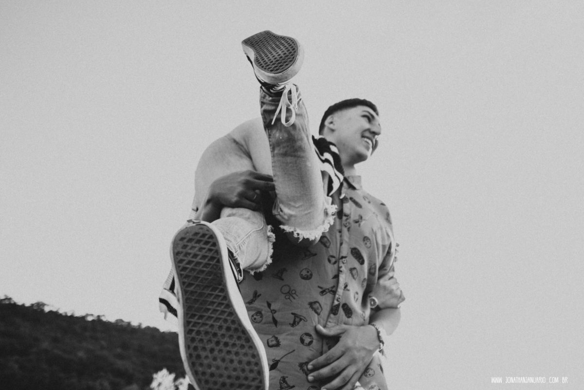 Ensaio em Itirapina, casal apaixonado, natureza - love, amor, casal, Jonathan Januario, foto, fotografia, Araras, leme, limeira,campinas, São Paulo, folk, lifeStyle, Vsco, montanha, foto na fazenda, pico do cruzeiro do sul, Mariporã, foto em montanha