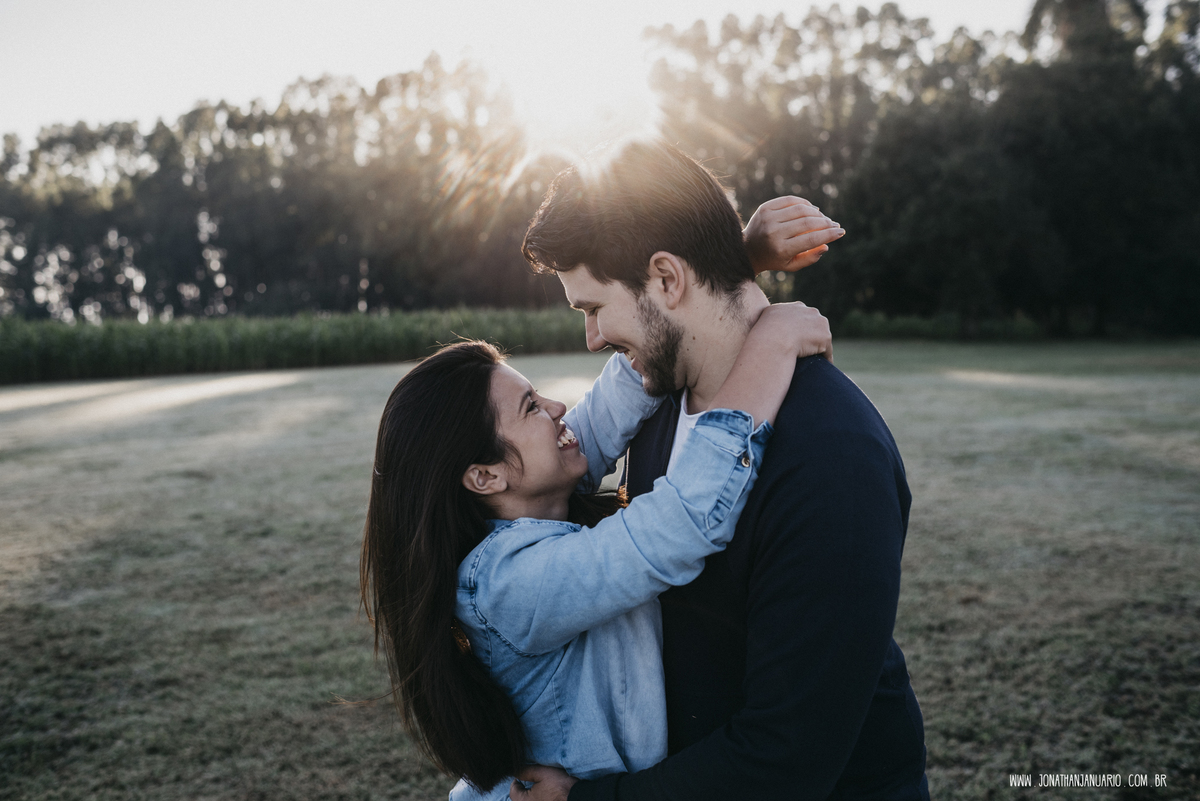 Igreja, casal na igreja, casal apaixonado, natureza - love, amor, casal, Jonathan Januario, foto, fotografia, Araras, leme, limeira,campinas, São Paulo, folk, lifeStyle, Vsco, montanha, Unasp centro universitario Adventista, Ensaio em engenheiro Coelho