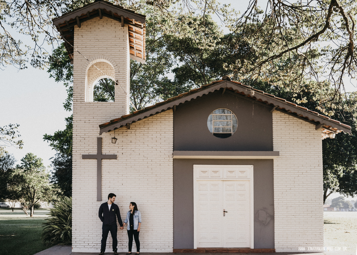 Igreja, casal na igreja, casal apaixonado, natureza - love, amor, casal, Jonathan Januario, foto, fotografia, Araras, leme, limeira,campinas, São Paulo, folk, lifeStyle, Vsco, montanha, Unasp centro universitario Adventista, Ensaio em engenheiro Coelho