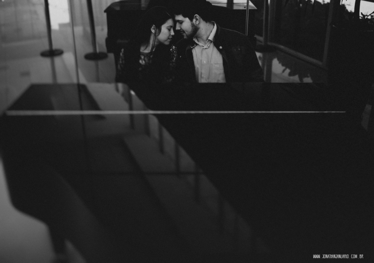 Igreja, casal na igreja, casal apaixonado, natureza - love, amor, casal, Jonathan Januario, foto, fotografia, Araras, leme, limeira,campinas, São Paulo, folk, lifeStyle, Vsco, montanha, Unasp centro universitario Adventista, Ensaio em engenheiro Coelho