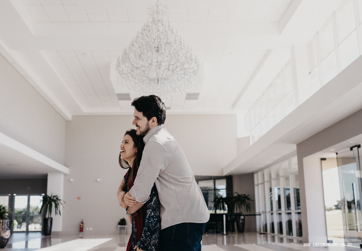 Igreja, casal na igreja, casal apaixonado, natureza - love, amor, casal, Jonathan Januario, foto, fotografia, Araras, leme, limeira,campinas, São Paulo, folk, lifeStyle, Vsco, montanha, Unasp centro universitario Adventista, Ensaio em engenheiro Coelho