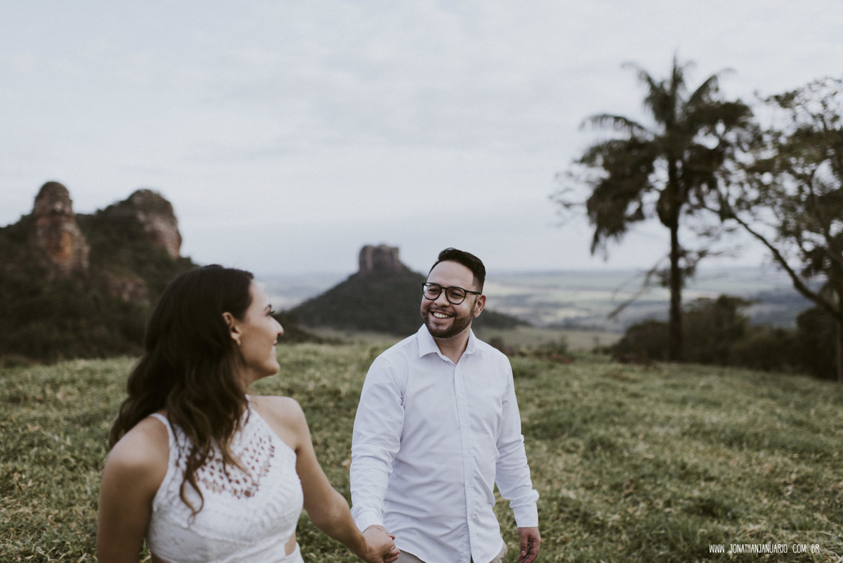 Ensaio em Rio Claro-SP, casal apaixonado, natureza - love, amor, casal, Jonathan Januario, foto, fotografia, Araras, leme, limeira,campinas, São Paulo, folk, lifeStyle, Vsco, montanha, foto na fazenda, foto em montanha, Analandia, morro do cuscuzeiro