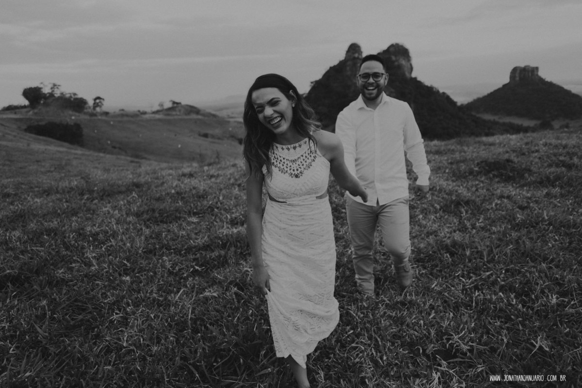 Ensaio em Rio Claro-SP, casal apaixonado, natureza - love, amor, casal, Jonathan Januario, foto, fotografia, Araras, leme, limeira,campinas, São Paulo, folk, lifeStyle, Vsco, montanha, foto na fazenda, foto em montanha, Analandia, morro do cuscuzeiro