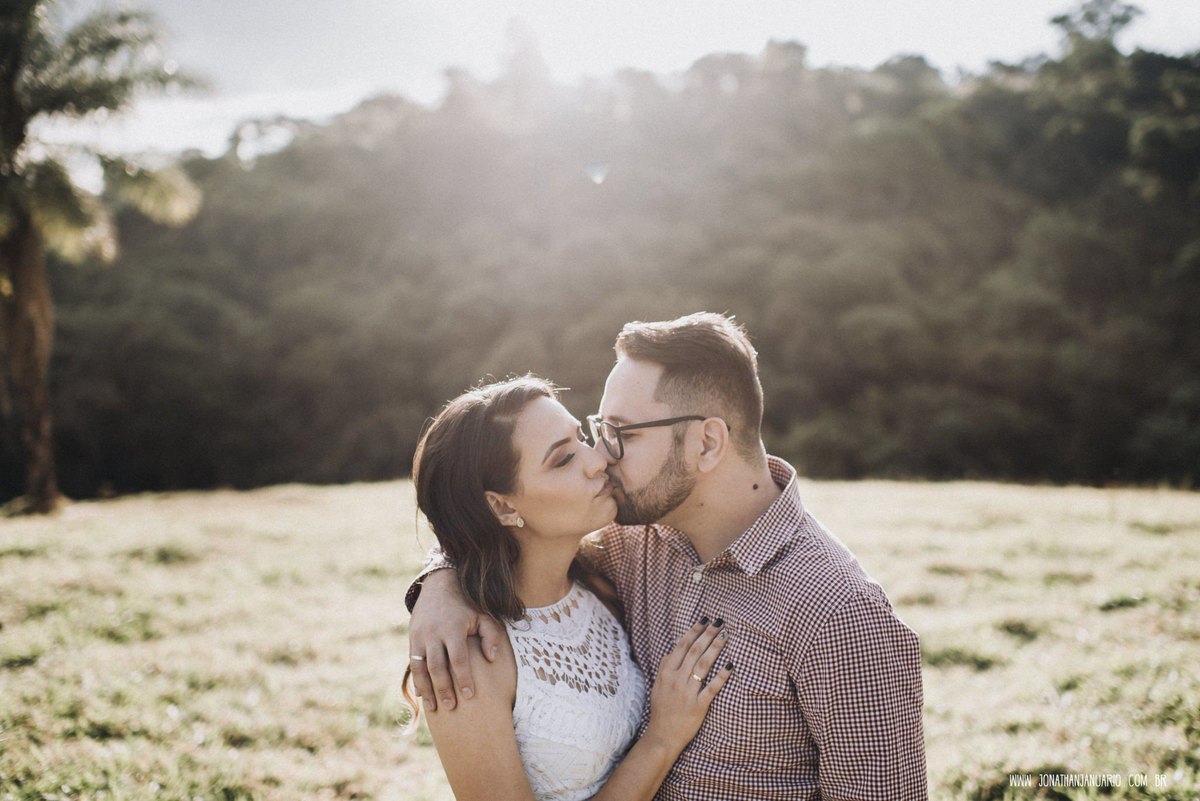 Ensaio em Rio Claro-SP, casal apaixonado, natureza - love, amor, casal, Jonathan Januario, foto, fotografia, Araras, leme, limeira,campinas, São Paulo, folk, lifeStyle, Vsco, montanha, foto na fazenda, foto em montanha, Analandia, morro do cuscuzeiro