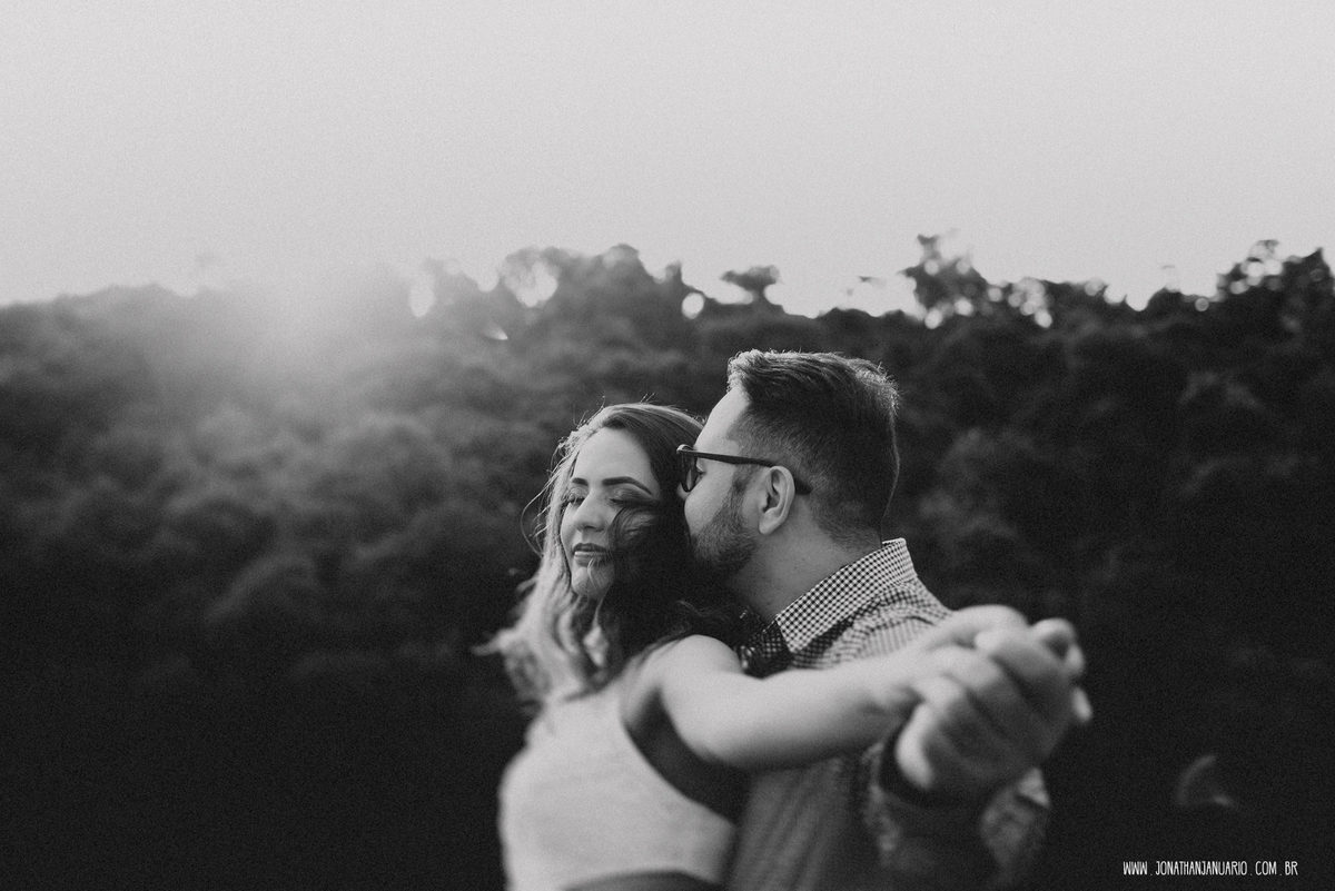 Ensaio em Rio Claro-SP, casal apaixonado, natureza - love, amor, casal, Jonathan Januario, foto, fotografia, Araras, leme, limeira,campinas, São Paulo, folk, lifeStyle, Vsco, montanha, foto na fazenda, foto em montanha, Analandia, morro do cuscuzeiro