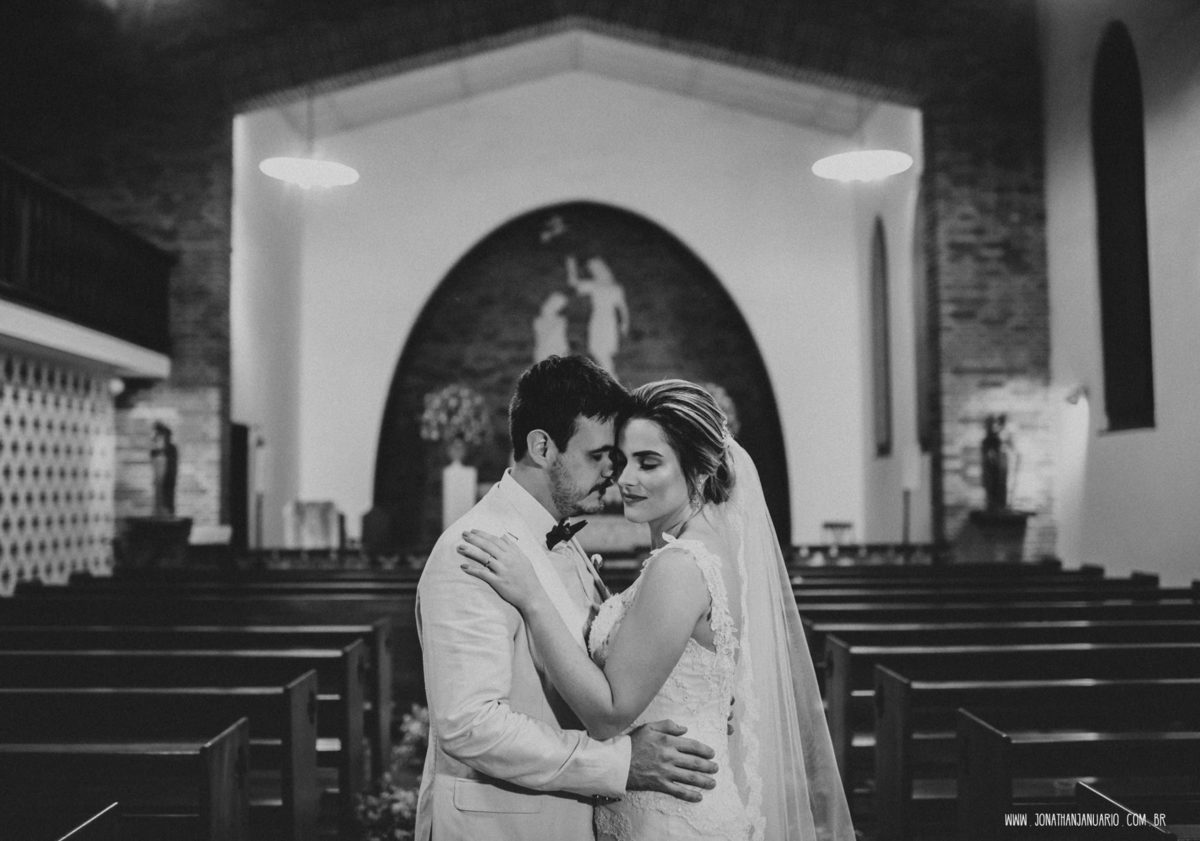 casal de medicos, medicos, Jonathan Januario, foto, fotografia, Araras, leme, limeira,campinas, São Paulo, Rio claro, lifeStyle, foto na fazenda, casamento de noite, noiva, vestido de noiva, vestida pra casar, lápis de noiva, casamento chique, igreja
