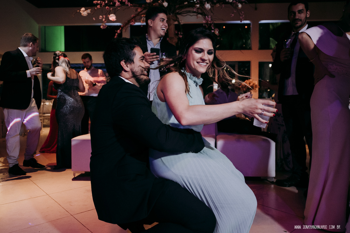 casal de medicos, medicos, Jonathan Januario, foto, fotografia, Araras, leme, limeira,campinas, São Paulo, Rio claro, lifeStyle, foto na fazenda, casamento de noite, noiva, vestido de noiva, vestida pra casar, lápis de noiva, casamento chique, igreja