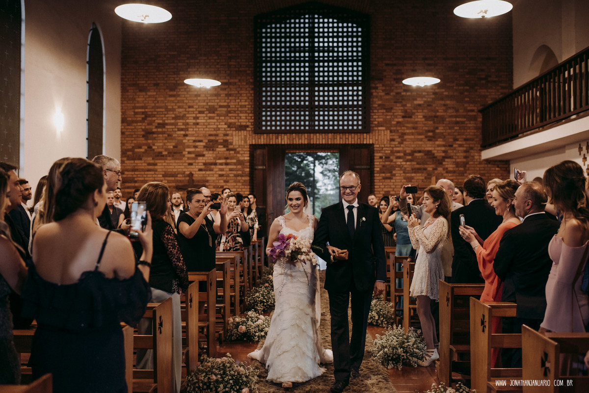 casal de medicos, medicos, Jonathan Januario, foto, fotografia, Araras, leme, limeira,campinas, São Paulo, Rio claro, lifeStyle, foto na fazenda, casamento de noite, noiva, vestido de noiva, vestida pra casar, lápis de noiva, casamento chique, igreja