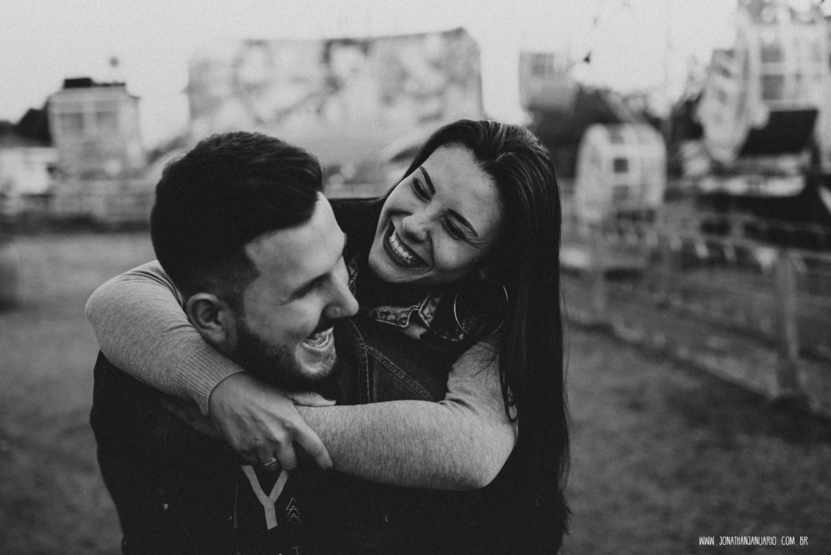 Ensaio em Rio Claro-SP, casal apaixonado, love, amor, casal, Jonathan Januario, foto, fotografia, Araras, leme, limeira,campinas, São Paulo, folk, lifeStyle, Vsco, jaguariuna, foto no parque de diversao, Hopi Hari, parquinho, casal montanha russa 