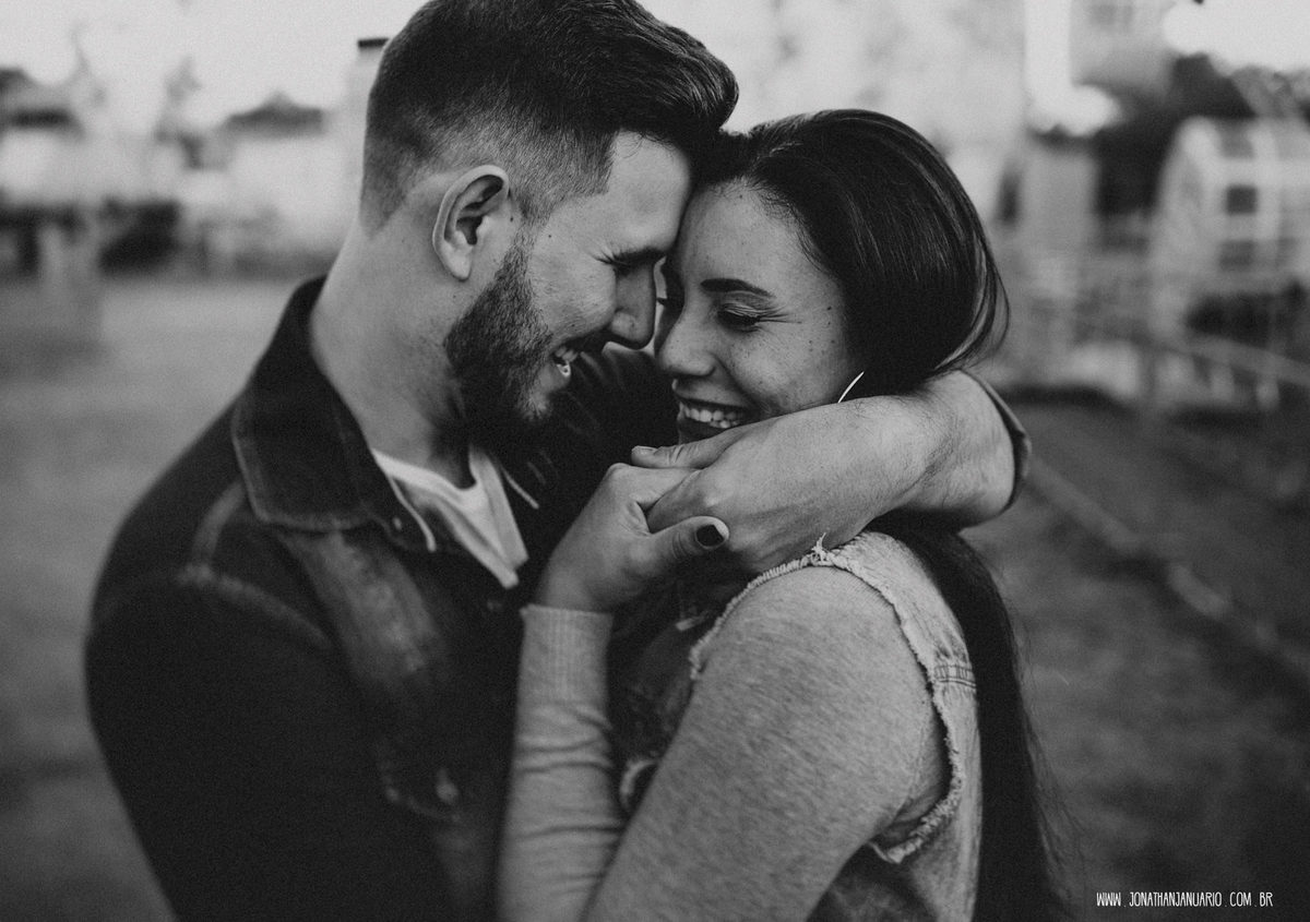 Ensaio em Rio Claro-SP, casal apaixonado, love, amor, casal, Jonathan Januario, foto, fotografia, Araras, leme, limeira,campinas, São Paulo, folk, lifeStyle, Vsco, jaguariuna, foto no parque de diversao, Hopi Hari, parquinho, casal montanha russa 