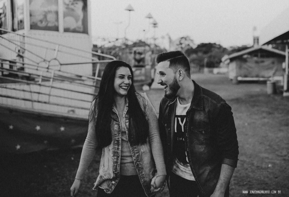 Ensaio em Rio Claro-SP, casal apaixonado, love, amor, casal, Jonathan Januario, foto, fotografia, Araras, leme, limeira,campinas, São Paulo, folk, lifeStyle, Vsco, jaguariuna, foto no parque de diversao, Hopi Hari, parquinho, casal montanha russa 