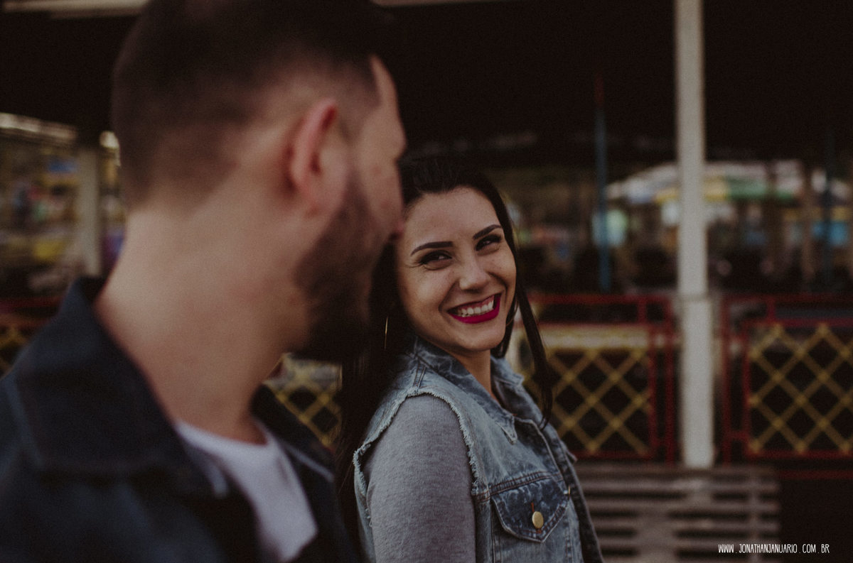 Ensaio em Rio Claro-SP, casal apaixonado, love, amor, casal, Jonathan Januario, foto, fotografia, Araras, leme, limeira,campinas, São Paulo, folk, lifeStyle, Vsco, jaguariuna, foto no parque de diversao, Hopi Hari, parquinho, casal montanha russa 