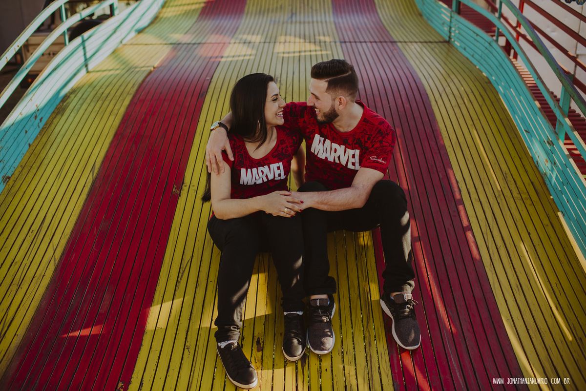 Ensaio em Rio Claro-SP, casal apaixonado, love, amor, casal, Jonathan Januario, foto, fotografia, Araras, leme, limeira,campinas, São Paulo, folk, lifeStyle, Vsco, jaguariuna, foto no parque de diversao, Hopi Hari, parquinho, casal montanha russa 