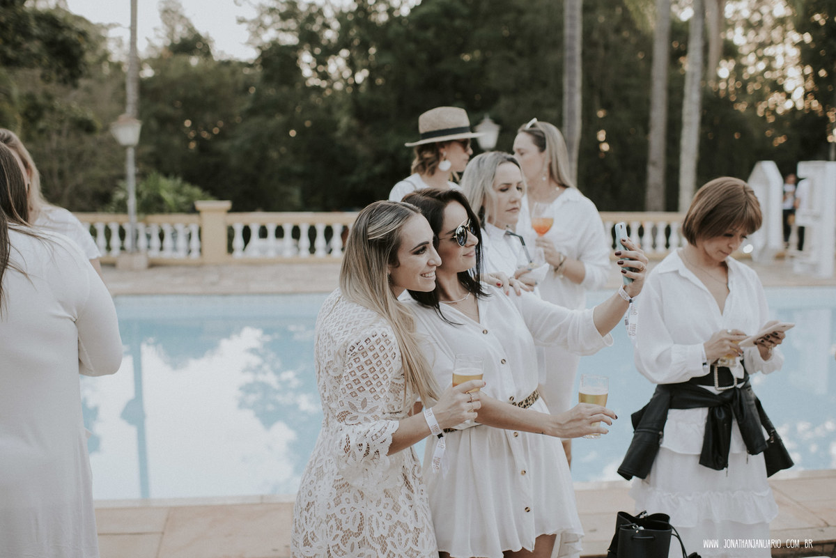 love, amor, Jonathan Januario, foto, fotografia, Araras, leme, limeira,campinas, São Paulo, 15 anos, funk, noivinha, novinha dançando, funk pesado, aniversario 15 anos, Fritz araras, debutante, festa chique, bebida