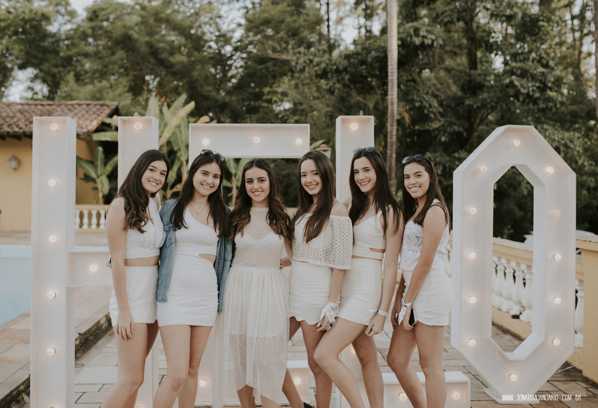 love, amor, Jonathan Januario, foto, fotografia, Araras, leme, limeira,campinas, São Paulo, 15 anos, funk, noivinha, novinha dançando, funk pesado, aniversario 15 anos, Fritz araras, debutante, festa chique, bebida