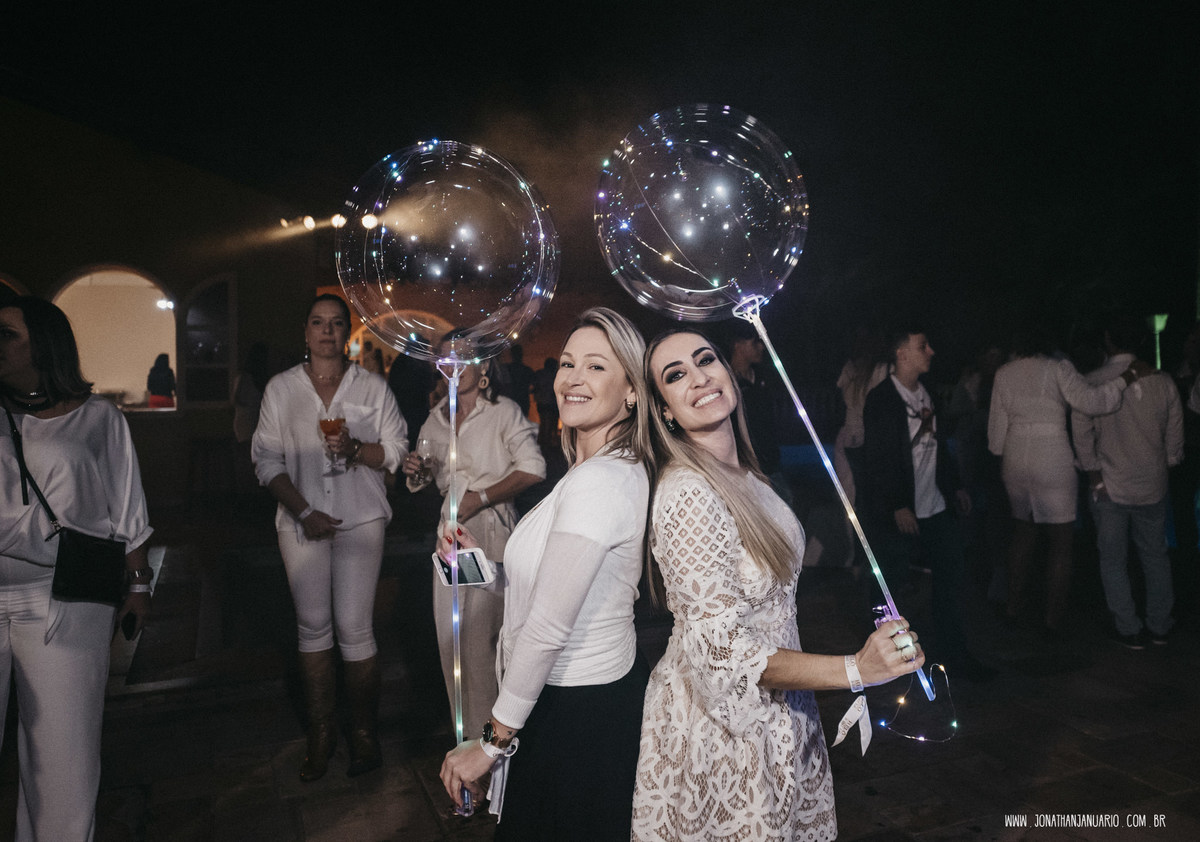 love, amor, Jonathan Januario, foto, fotografia, Araras, leme, limeira,campinas, São Paulo, 15 anos, funk, noivinha, novinha dançando, funk pesado, aniversario 15 anos, Fritz araras, debutante, festa chique, bebida