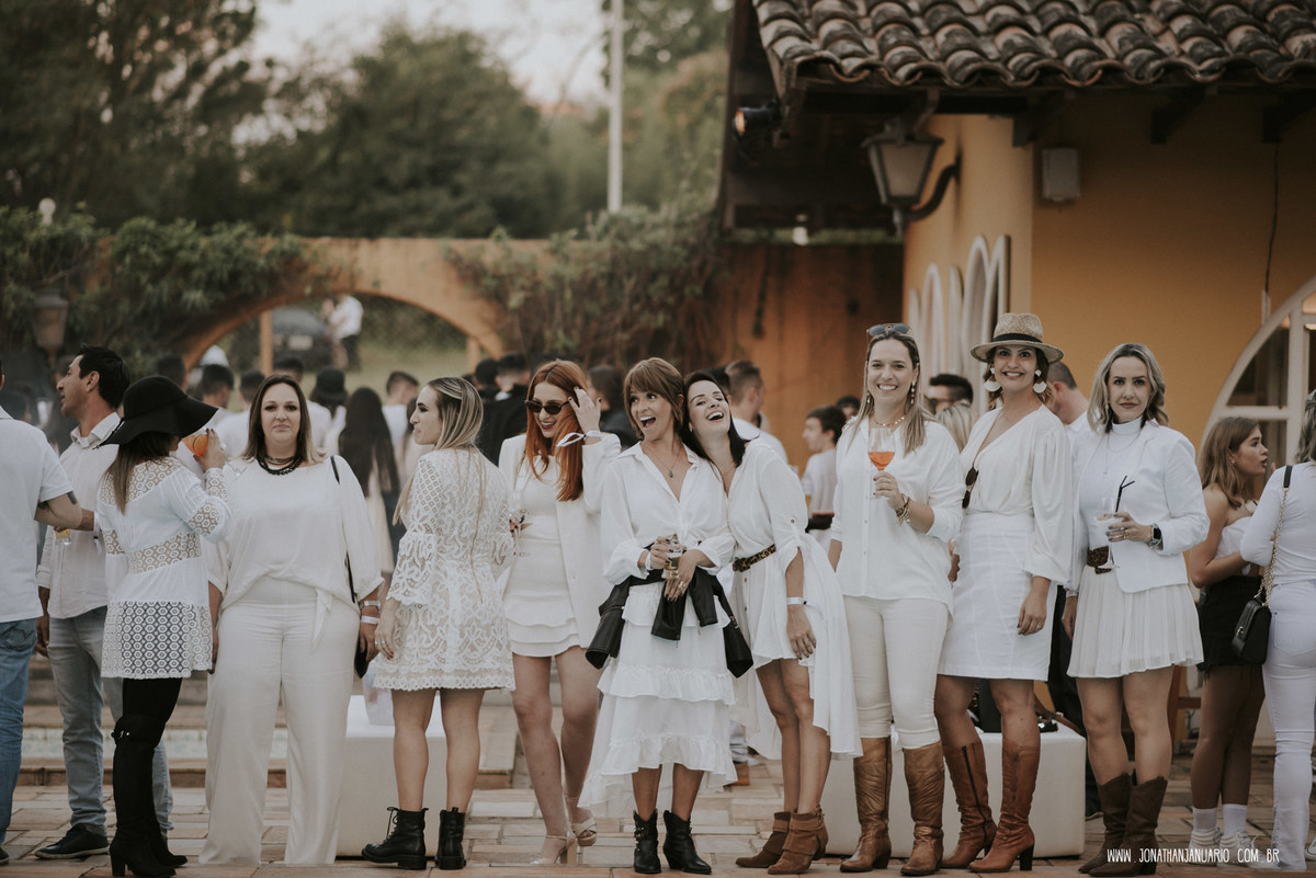 love, amor, Jonathan Januario, foto, fotografia, Araras, leme, limeira,campinas, São Paulo, 15 anos, funk, noivinha, novinha dançando, funk pesado, aniversario 15 anos, Fritz araras, debutante, festa chique, bebida