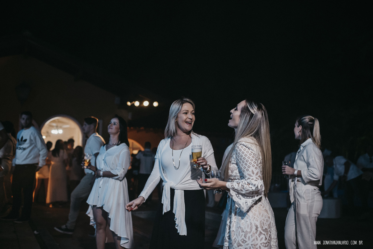 love, amor, Jonathan Januario, foto, fotografia, Araras, leme, limeira,campinas, São Paulo, 15 anos, funk, noivinha, novinha dançando, funk pesado, aniversario 15 anos, Fritz araras, debutante, festa chique, bebida