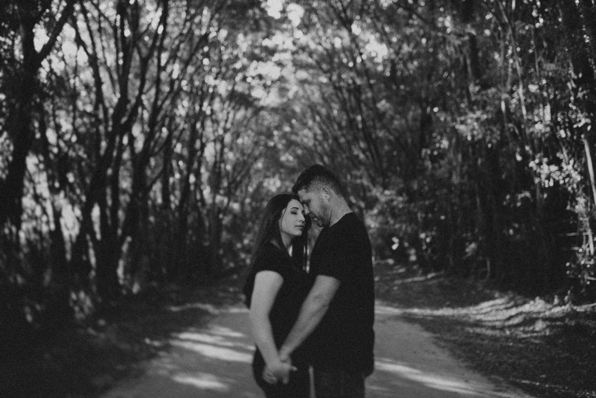 Ensaio em Rio Claro-SP, casal apaixonado, natureza - love, amor, casal, Jonathan Januario, foto, fotografia, Araras, leme, limeira,campinas, São Paulo, folk, lifeStyle, Vsco, montanha, foto na fazenda, holambra, cidade das flores, casinhas coloridas