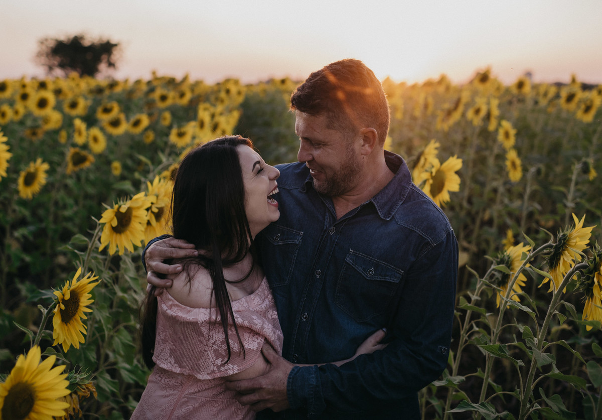 Ensaio em Rio Claro-SP, casal apaixonado, natureza - love, amor, casal, Jonathan Januario, foto, fotografia, Araras, leme, limeira,campinas, São Paulo, folk, lifeStyle, Vsco, montanha, foto na fazenda, holambra, cidade das flores, casinhas coloridas