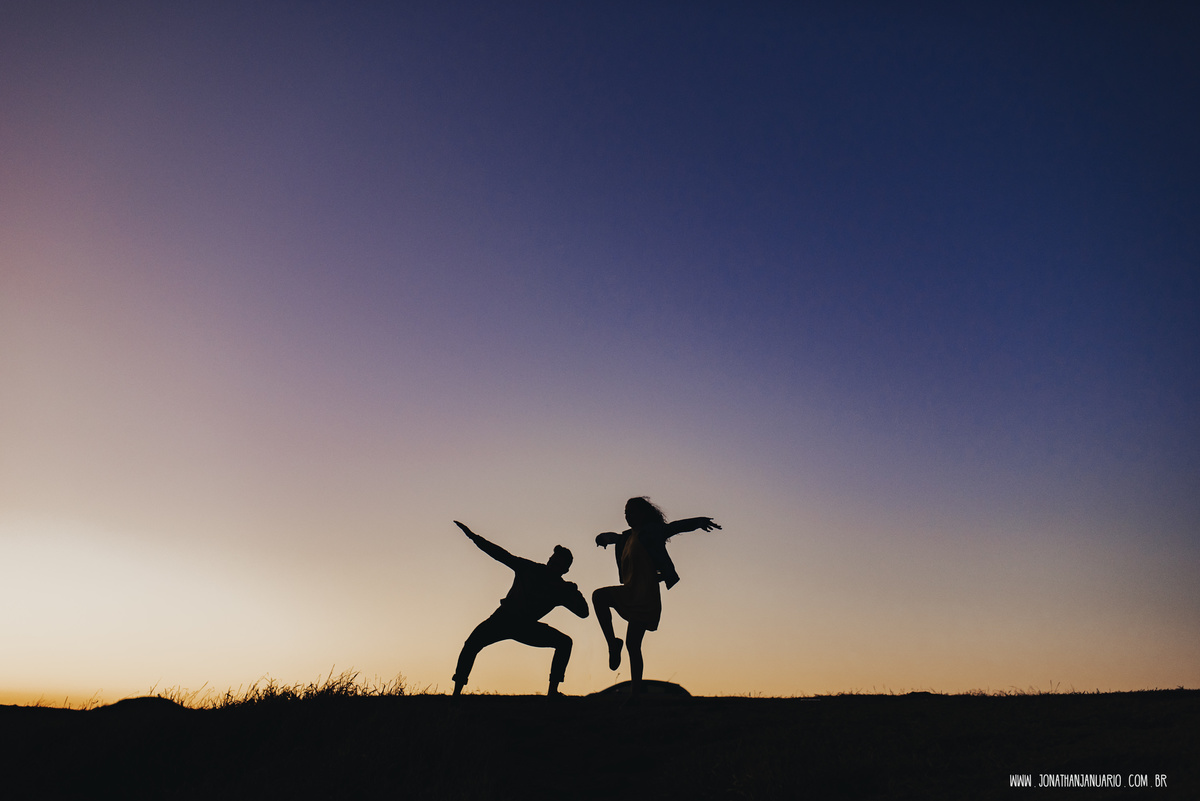 Ensaio em Rio Claro-SP, casal apaixonado, natureza - love, amor, casal, Jonathan Januario, foto, fotografia, Araras, itirapina, limeira,campinas, São Paulo, folk, lifeStyle, morro do facao , montanha, foto na fazenda,  Mariporã, foto em montanha, saltao