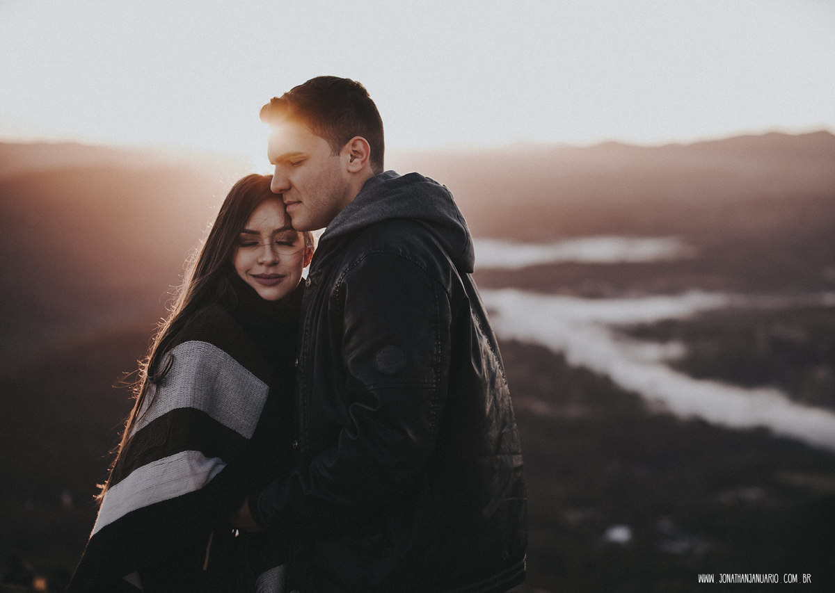 Ensaio em Rio Claro-SP, casal apaixonado, natureza - love, amor, casal, Jonathan Januario, foto, fotografia, Araras, leme, limeira,campinas, São Paulo, folk, lifeStyle, Vsco, montanha, foto na fazenda, pico olho d’agua, Mariporã, foto em montanha