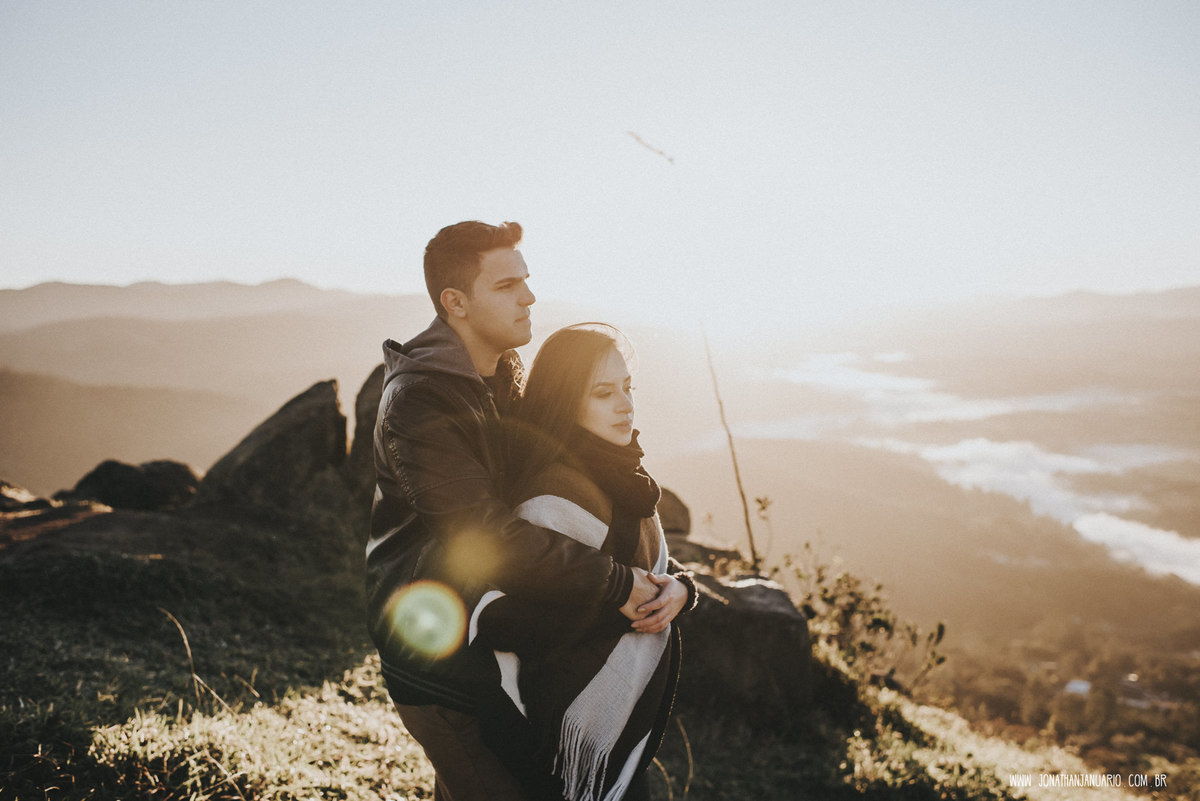 Ensaio em Rio Claro-SP, casal apaixonado, natureza - love, amor, casal, Jonathan Januario, foto, fotografia, Araras, leme, limeira,campinas, São Paulo, folk, lifeStyle, Vsco, montanha, foto na fazenda, pico olho d’agua, Mariporã, foto em montanha