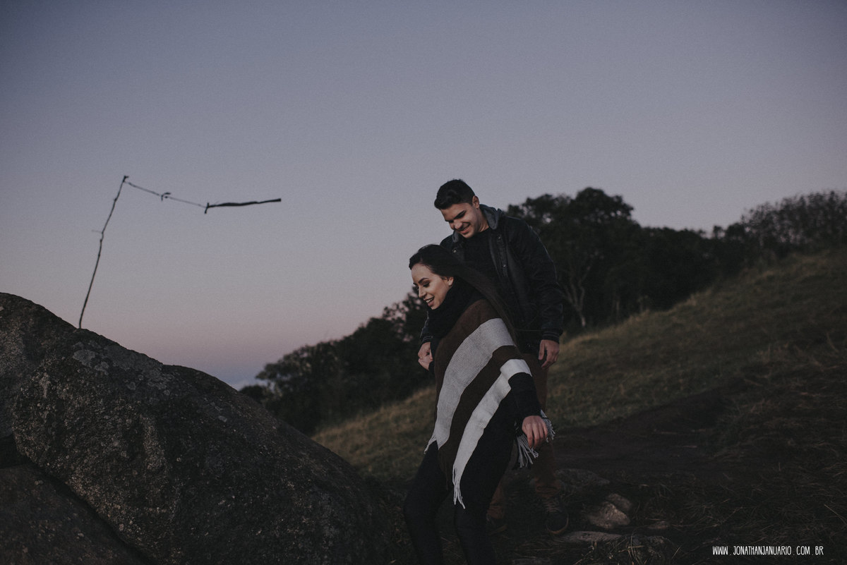 Ensaio em Rio Claro-SP, casal apaixonado, natureza - love, amor, casal, Jonathan Januario, foto, fotografia, Araras, leme, limeira,campinas, São Paulo, folk, lifeStyle, Vsco, montanha, foto na fazenda, pico olho d’agua, Mariporã, foto em montanha
